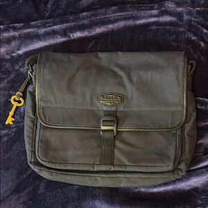 Fossil Black Messenger Bag with Classic Design